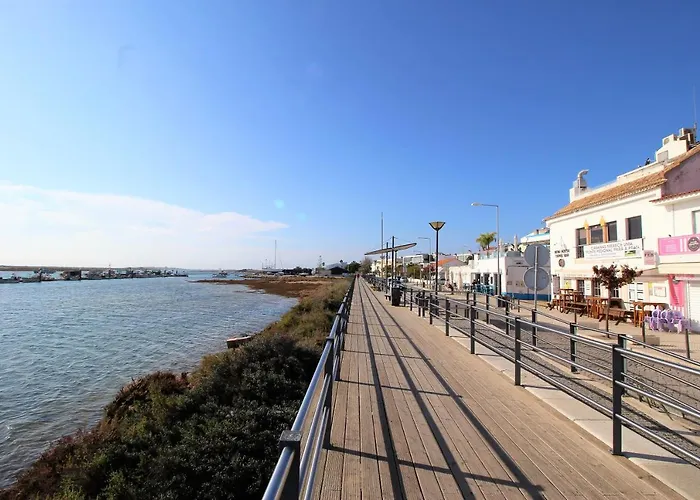 Сasa de vacaciones Mimosa House