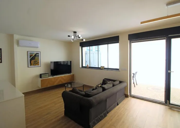 Сasa de vacaciones Mimosa House *