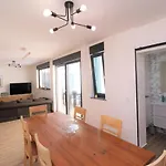 Mimosa House Tatil Evi *