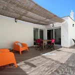 Mimosa House Tatil Evi *
